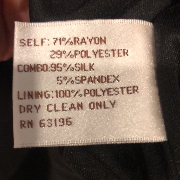 Suzy chin dress good condition - Picture 6 of 6